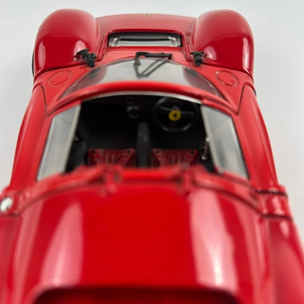 Ferrari‎ jouet evolution Scala 1:18 Diecast Model Car Red 330 P4 Race Car Italy